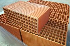 Des isolants plébiscités avec du carton ou des briques