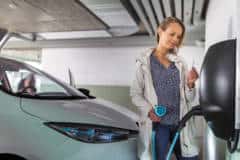 Le véhicule électrique en bonne voie : le problème des bornes de recharge en passe d’être résolu