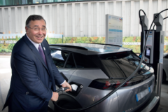Les stations-service se convertissent à l’électrique